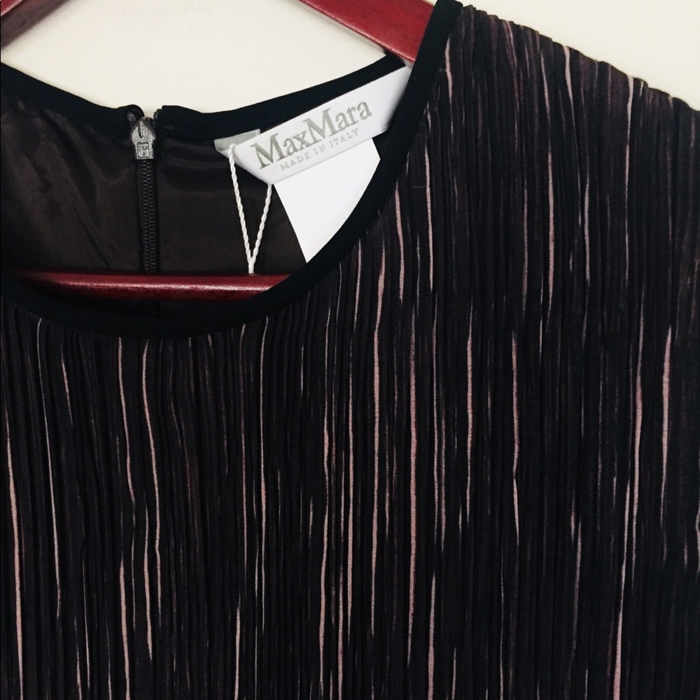 MaxMara Plissé Sleeveless Blouse - Picture 8 of 10